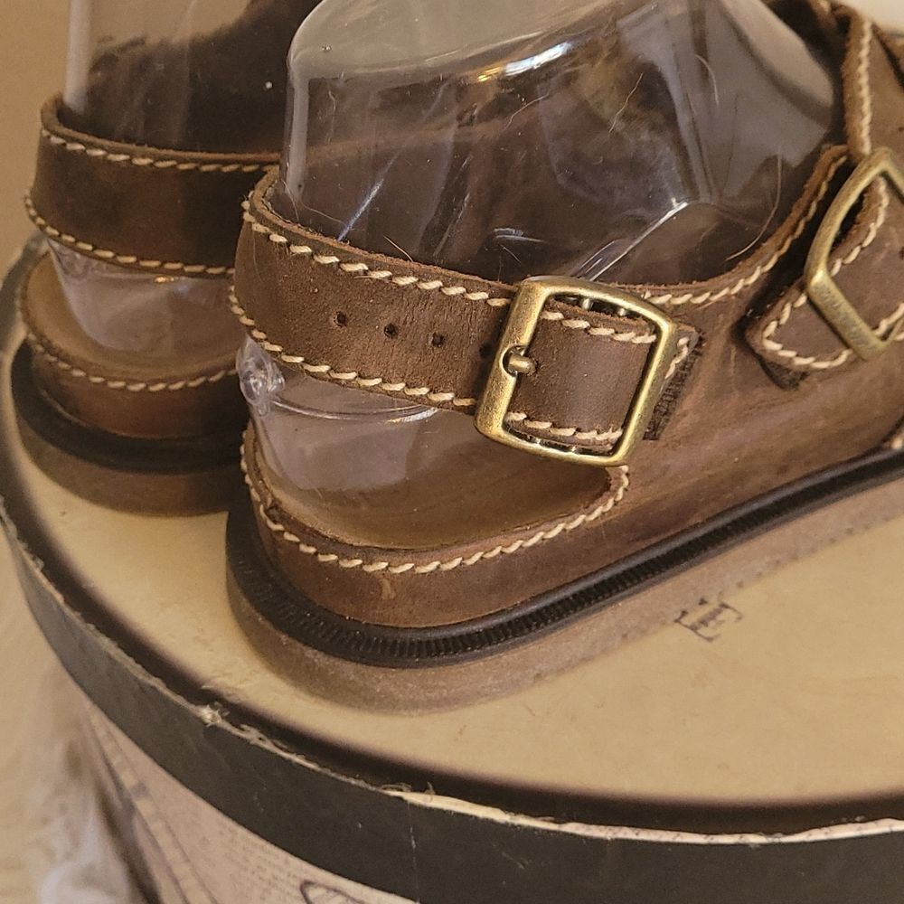 Leather RoadStone Women's Sandals - Picture 8 of 15